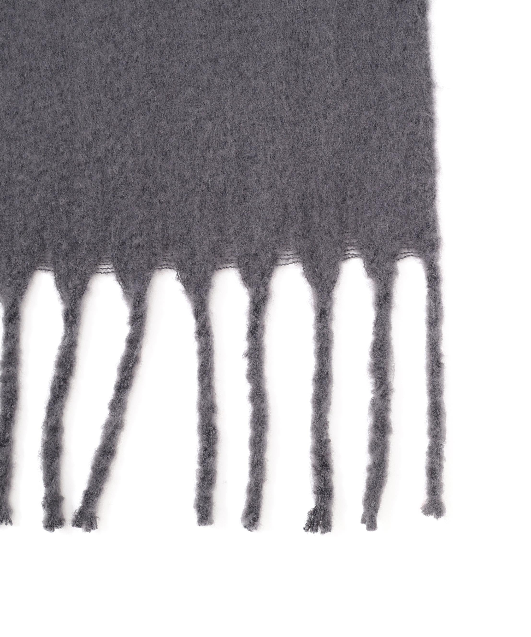 ループヤーンフラッフィーストール チャコール1