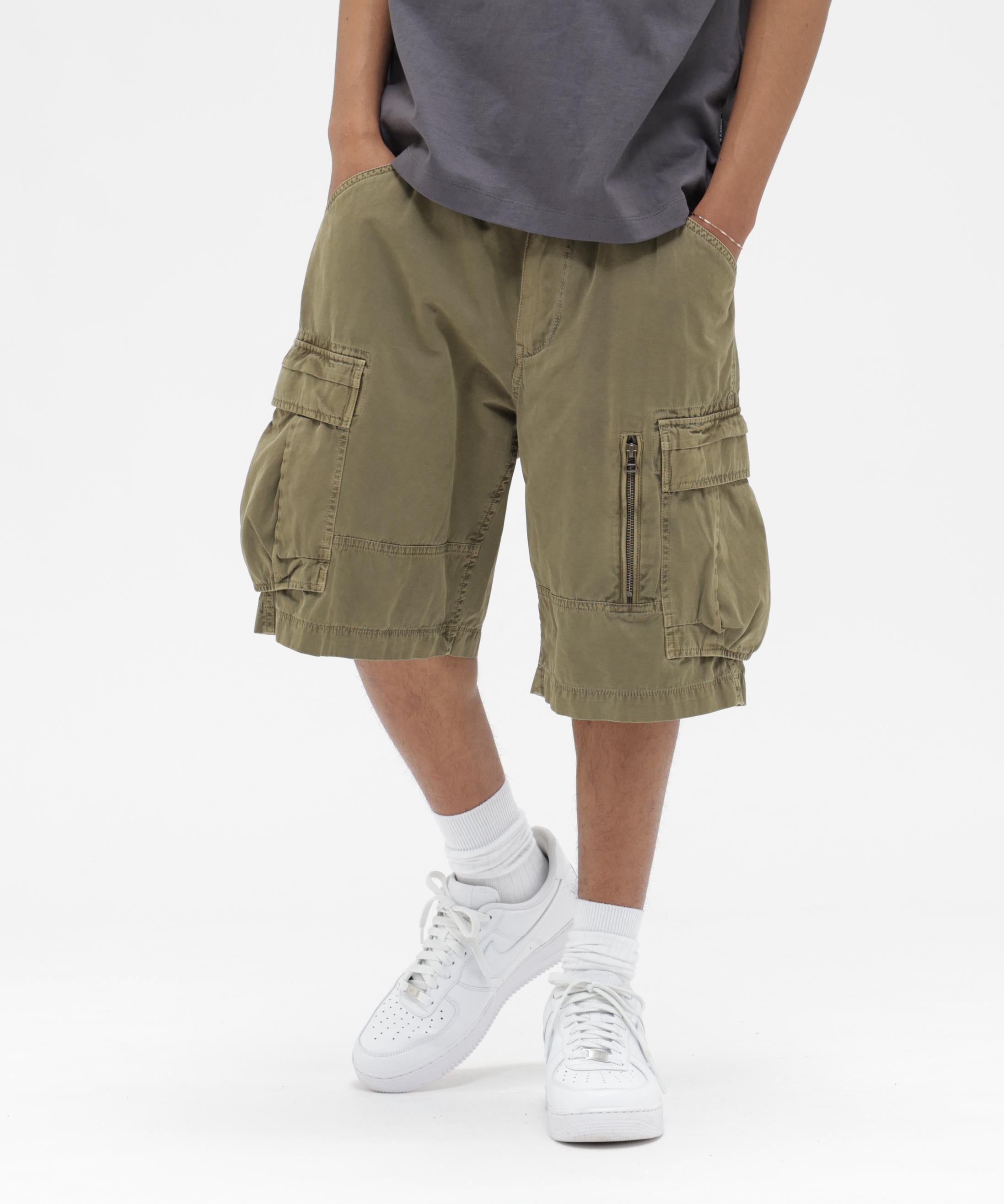 PIGMENT CARGO SHORTS オリーブ
