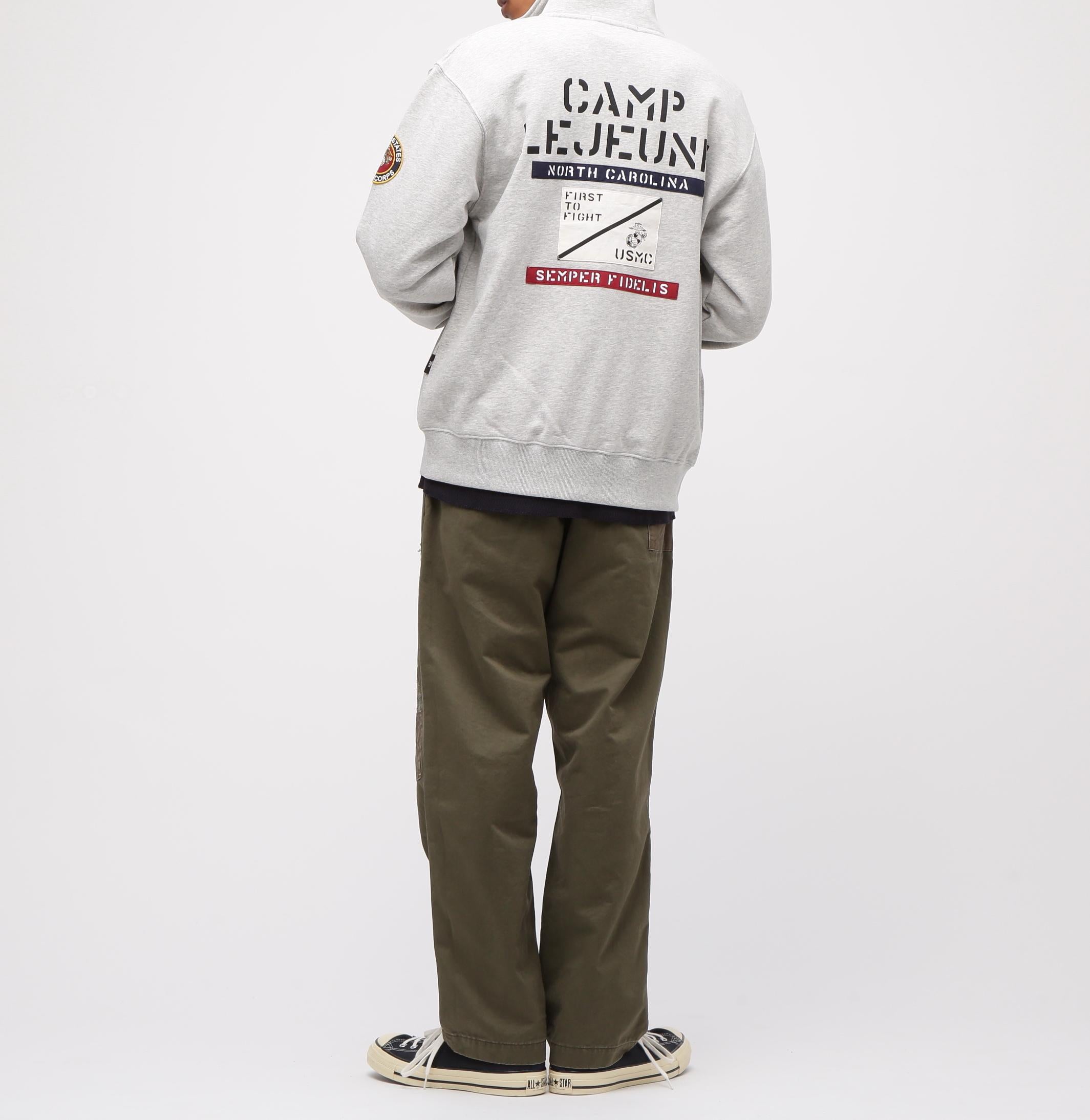 《直営店限定》CAMP LEJEUNE PATCHED STAND ZIP SWEAT グレー