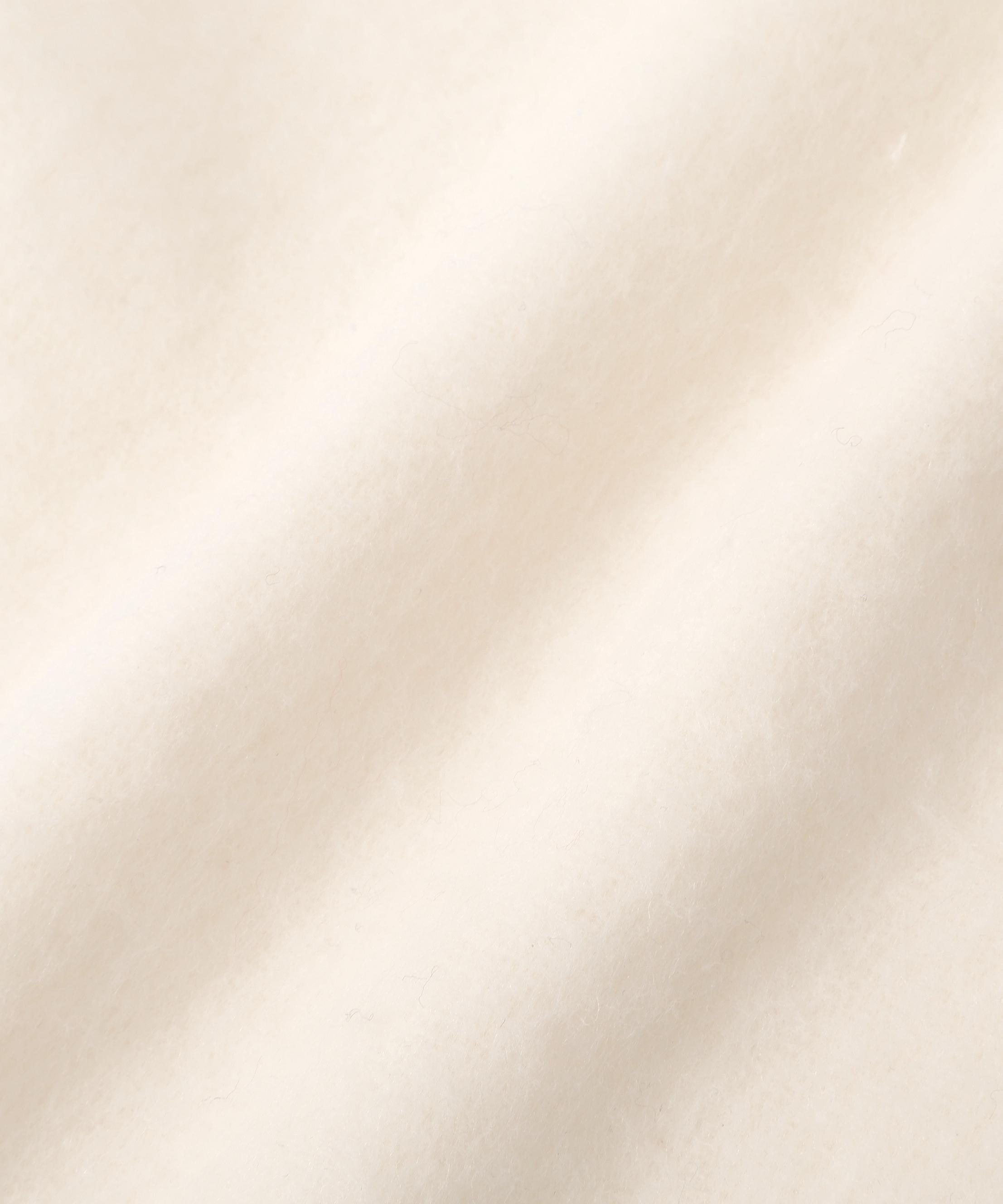 レザータグループヤーンストール ホワイト