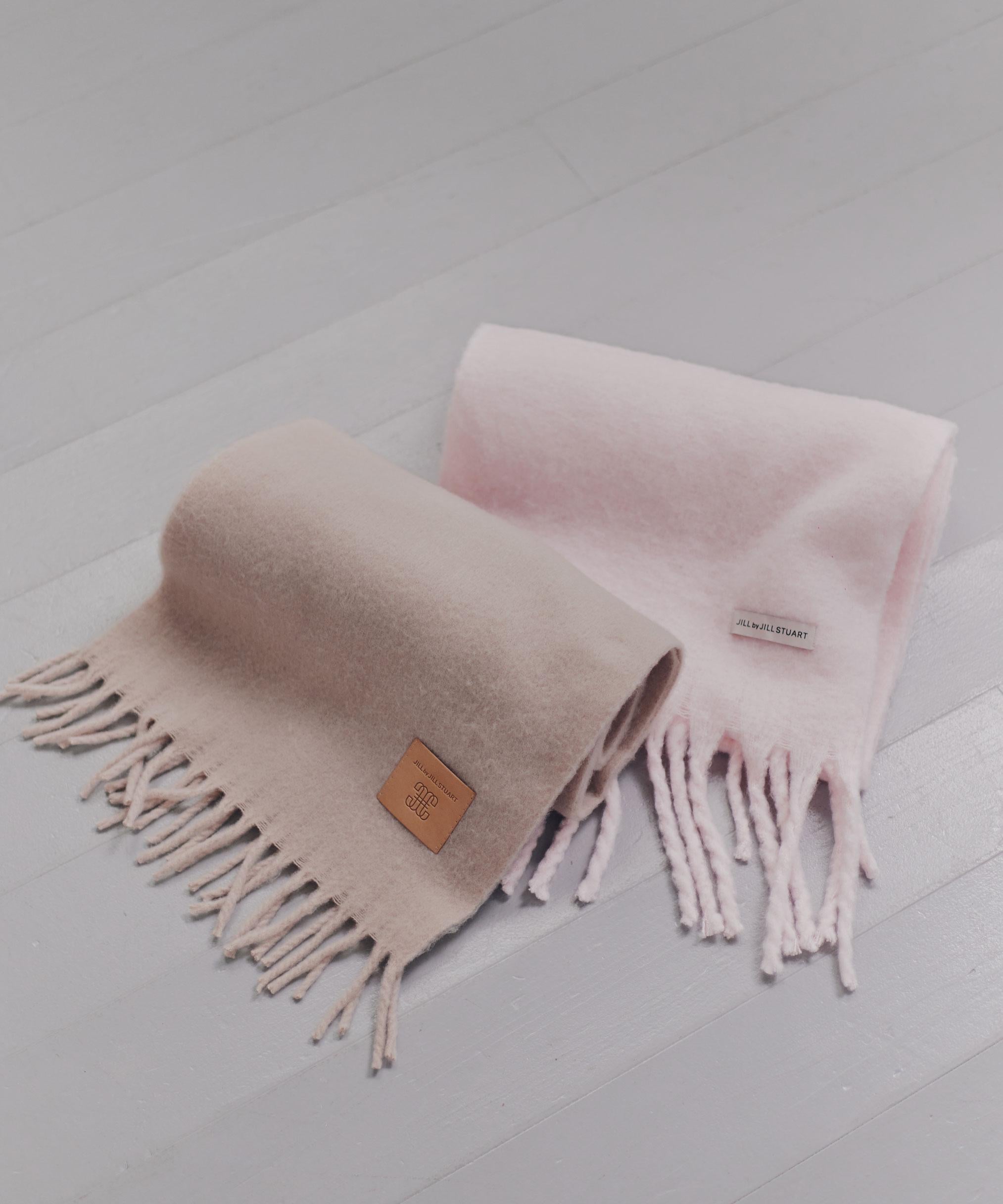 レザータグループヤーンストール ベージュ