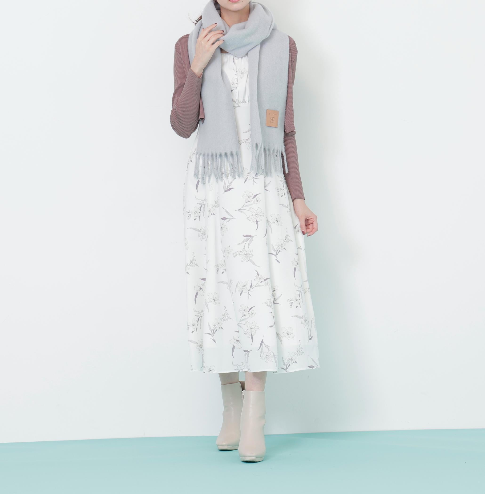 レザータグループヤーンストール ブルー