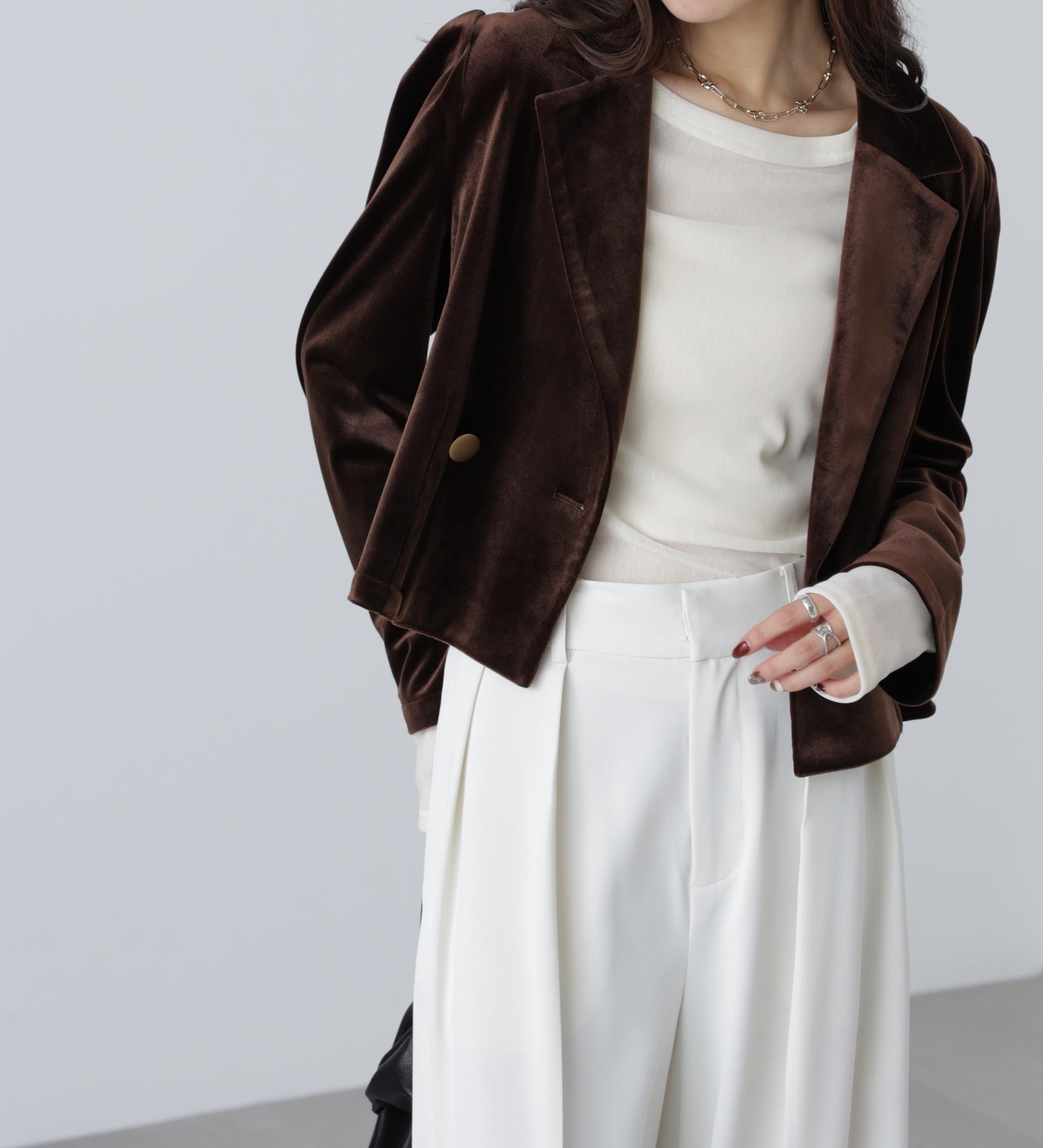 金ボタンベロアクロップドジャケット ブラウン