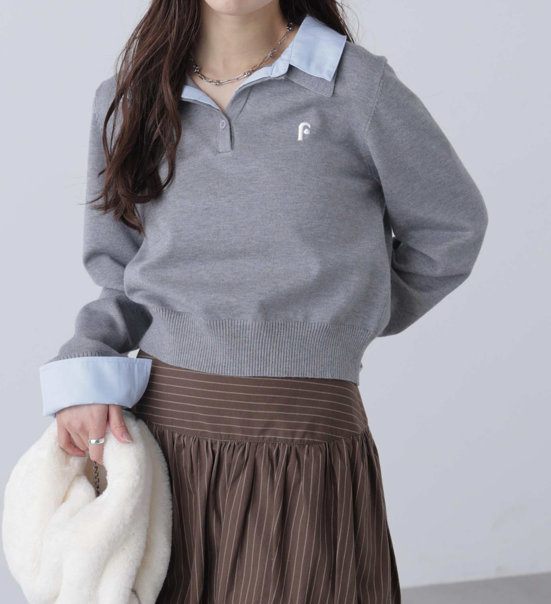 衿付きレイヤード風ポロニット グレー