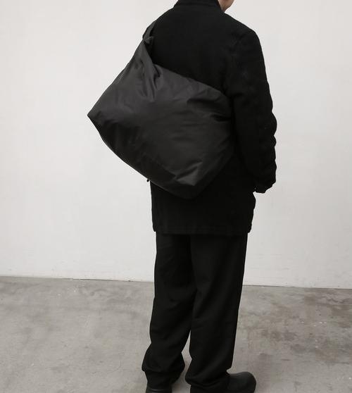 トゥエンティーエイティー/ RIP-STOP NYLON MESSENGER BAG ブラック