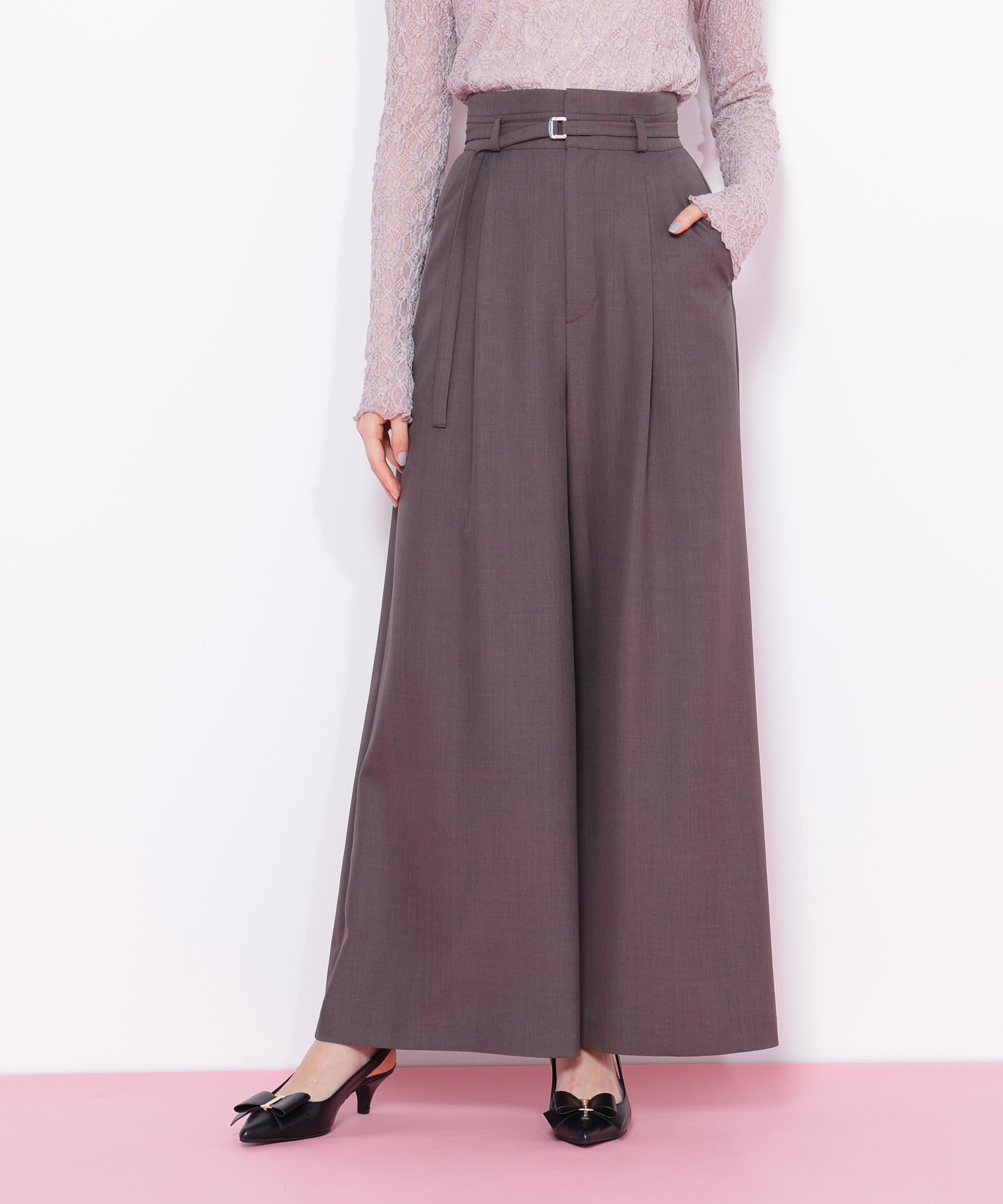 細ベルト付きワイドパンツ チャコール