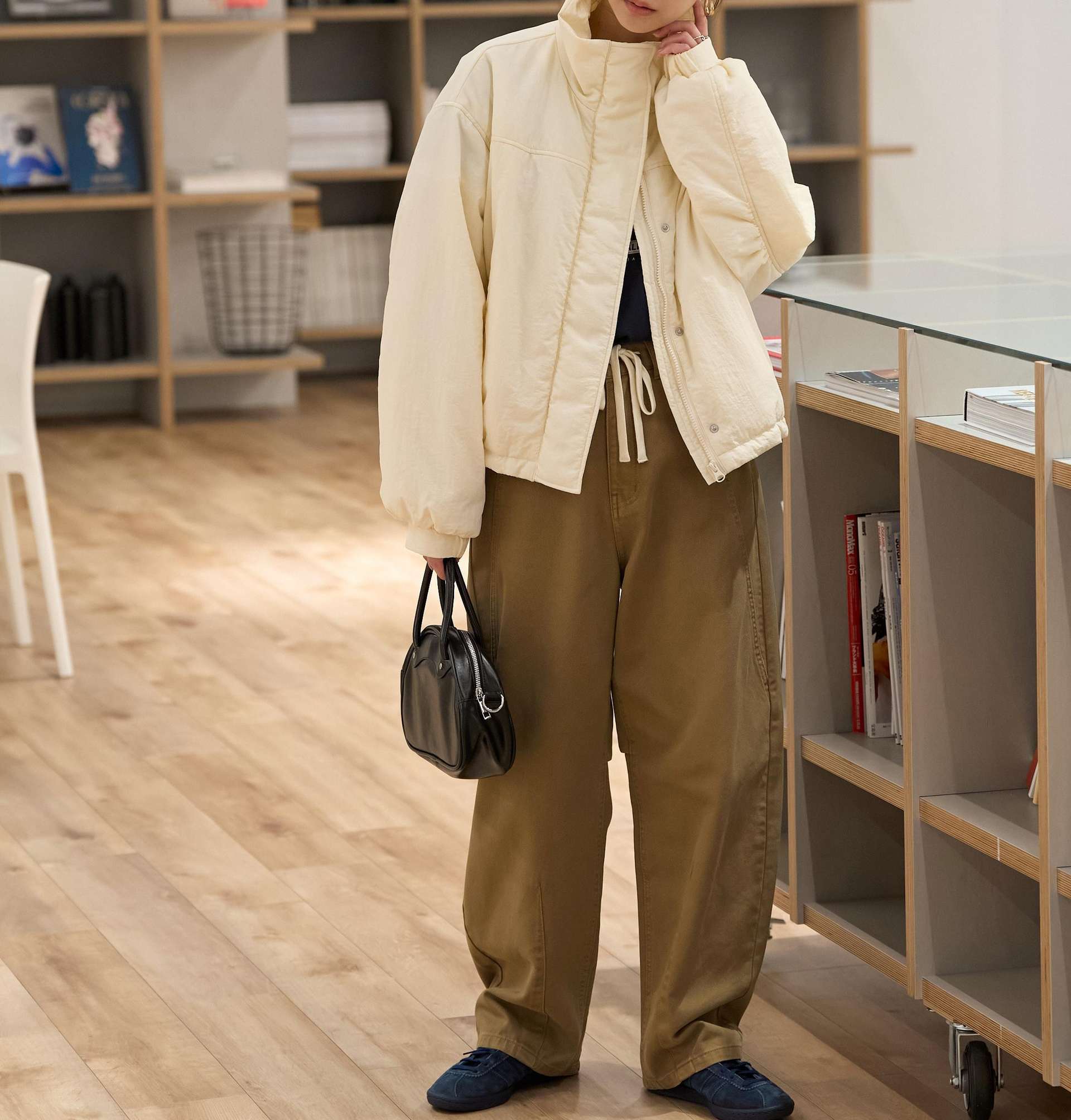 モンスターショートブルゾン オフホワイト