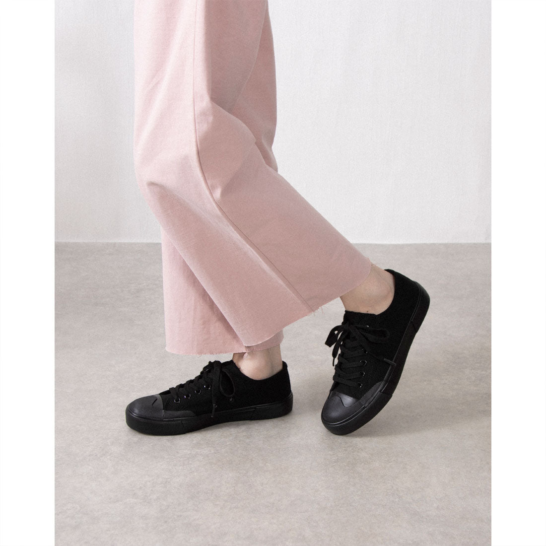 Anywalk Unisex Basketball Shoes Low Cut Sneakers Canvas Shoes Cup Insole Women Men aw_23556 Black