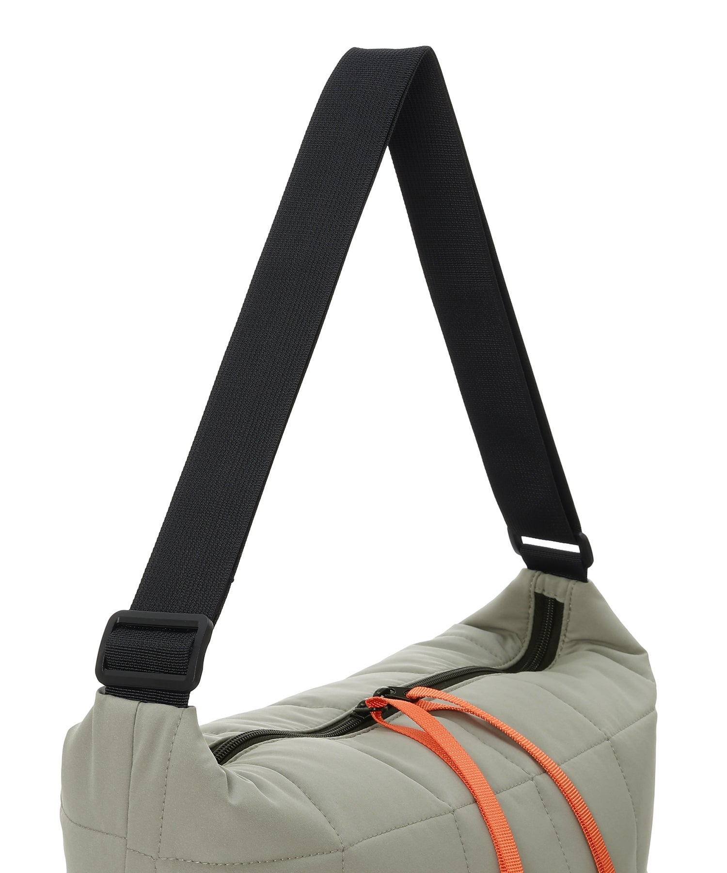 エーシーデザインバイアルファキュービック A/C DESIGN BY ALPHA CUBIC 【ONDOO】キルティングショルダーバック （オフホワイト） オフホワイト