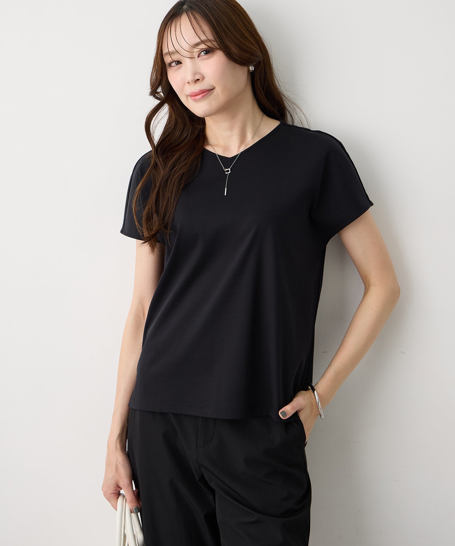 エーシーデザインバイアルファキュービック A/C DESIGN BY ALPHA CUBIC フレンチVネックTシャツ【すごツヤ】 （ライトグレー） ライトグレー