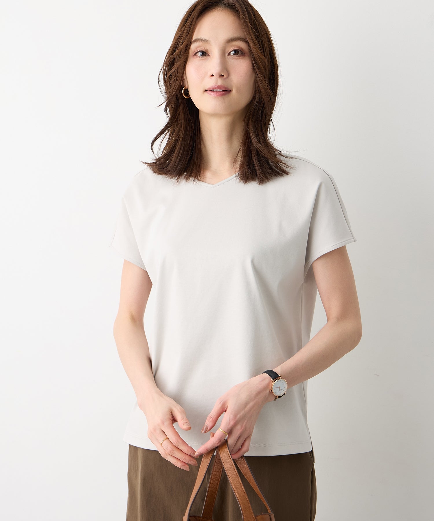 エーシーデザインバイアルファキュービック A/C DESIGN BY ALPHA CUBIC フレンチVネックTシャツ【すごツヤ】 （ライトグレー） ライトグレー