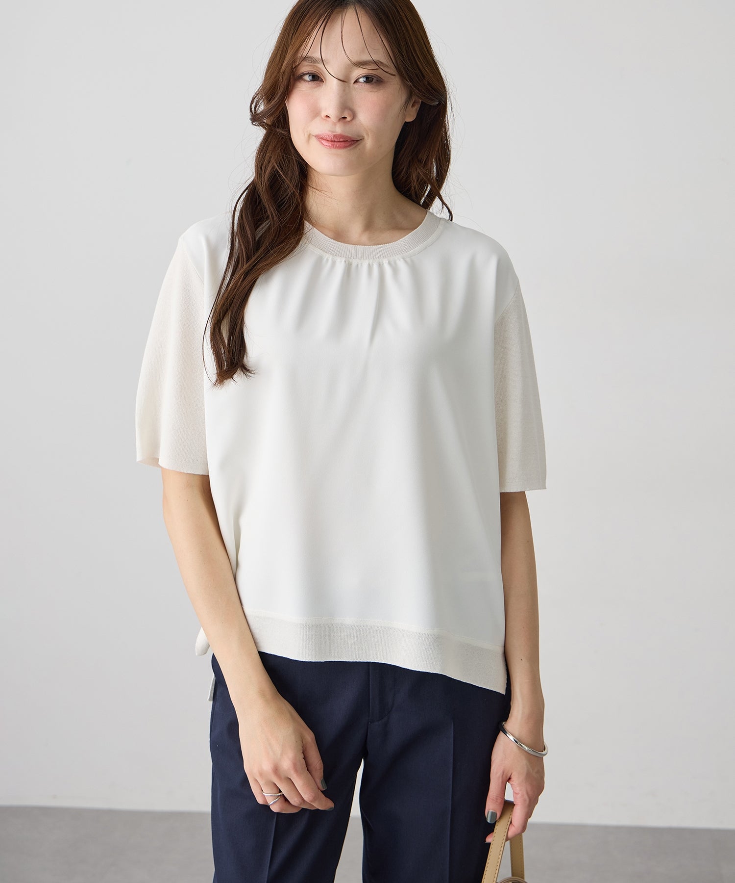 エーシーデザインバイアルファキュービック A/C DESIGN BY ALPHA CUBIC フレンチVネックTシャツ【すごツヤ】 （ライトグレー） ライトグレー