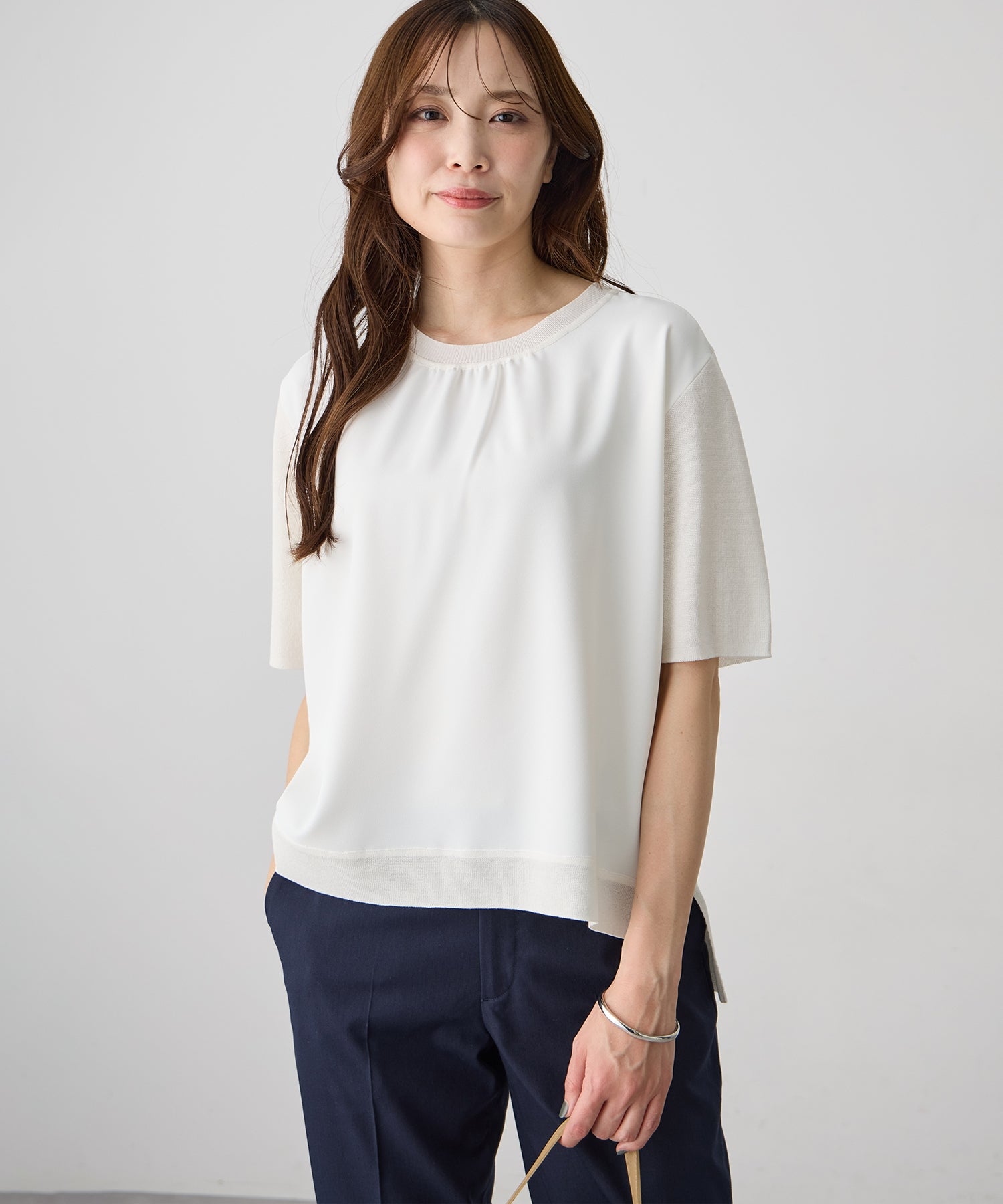 エーシーデザインバイアルファキュービック A/C DESIGN BY ALPHA CUBIC フレンチVネックTシャツ【すごツヤ】 （ライトグレー） ライトグレー