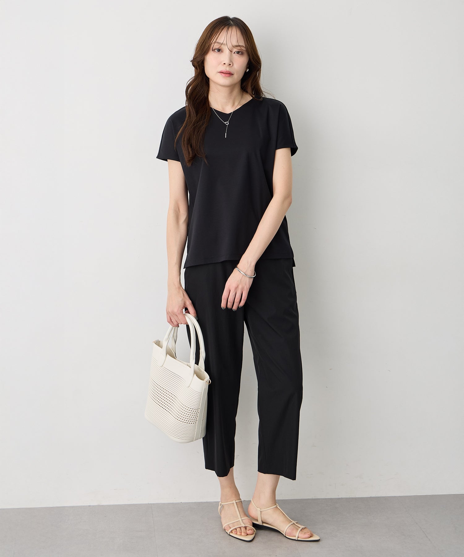 エーシーデザインバイアルファキュービック A/C DESIGN BY ALPHA CUBIC フレンチVネックTシャツ【すごツヤ】 （ライトグレー） ライトグレー