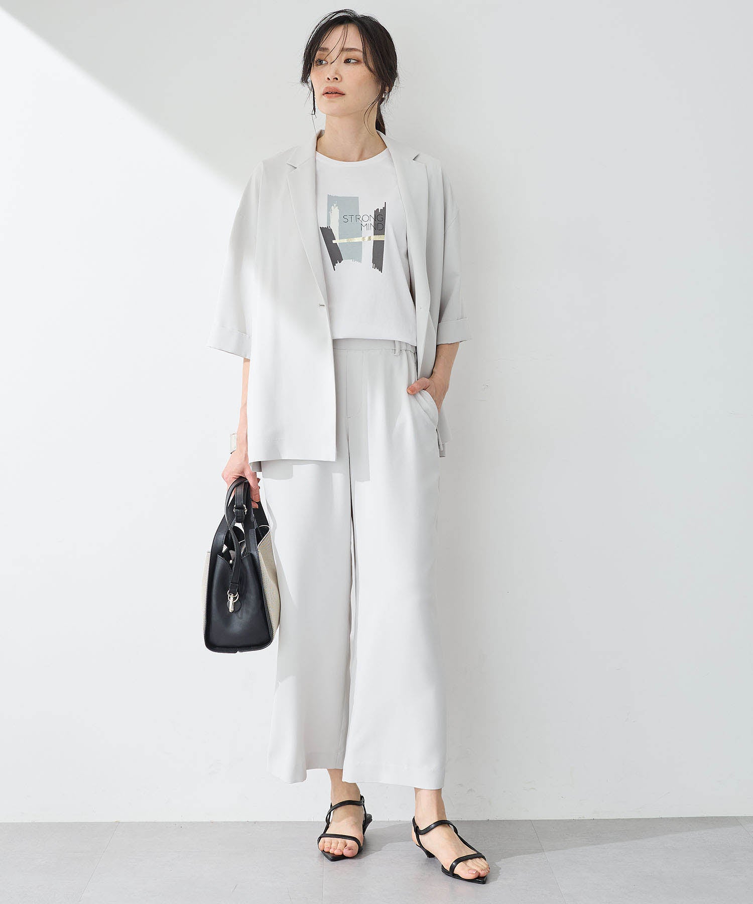 エーシーデザインバイアルファキュービック A/C DESIGN BY ALPHA CUBIC グラフィックTシャツ【接触冷感・UVカット】 （オフホワイト） オフホワイト