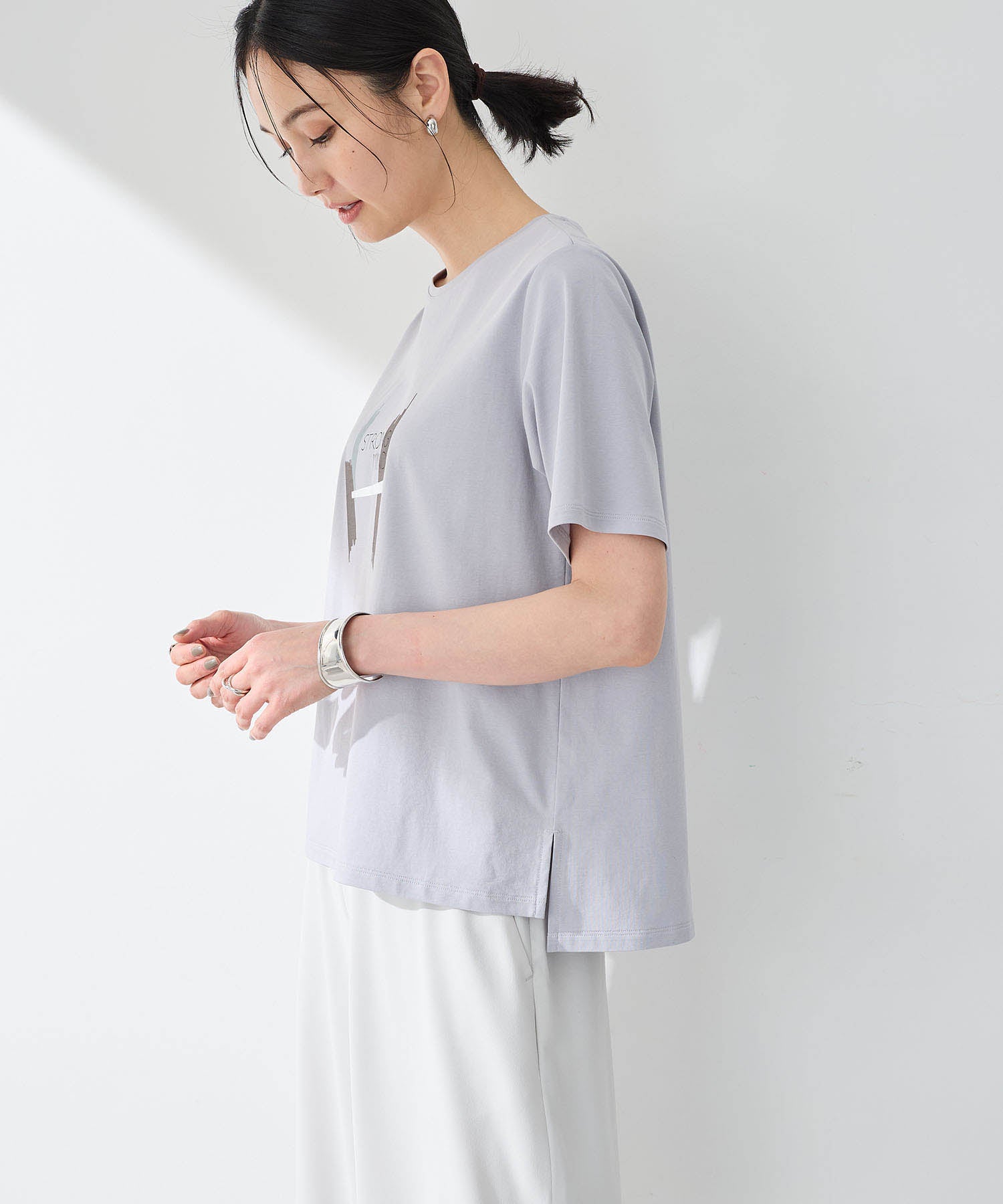 エーシーデザインバイアルファキュービック A/C DESIGN BY ALPHA CUBIC グラフィックTシャツ【接触冷感・UVカット】 （オフホワイト） オフホワイト