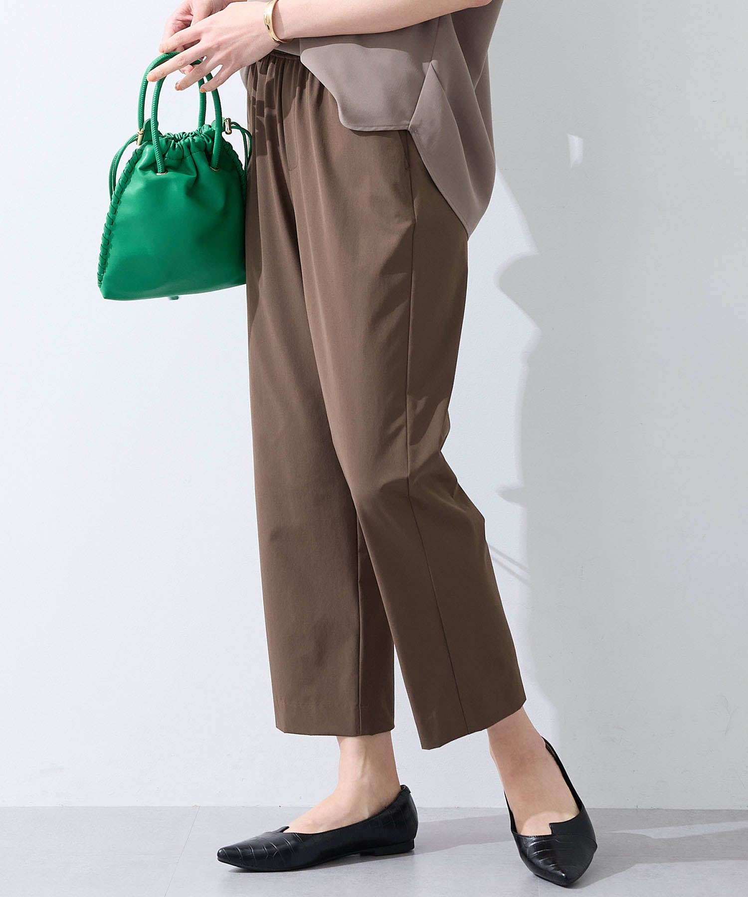 エーシーデザインバイアルファキュービック A/C DESIGN BY ALPHA CUBIC 【美モーション】ストレッチナイロンラッシュストレートパンツ【接触冷感・UVカット・撥水・ウエストゴム】 （モカ） モカ