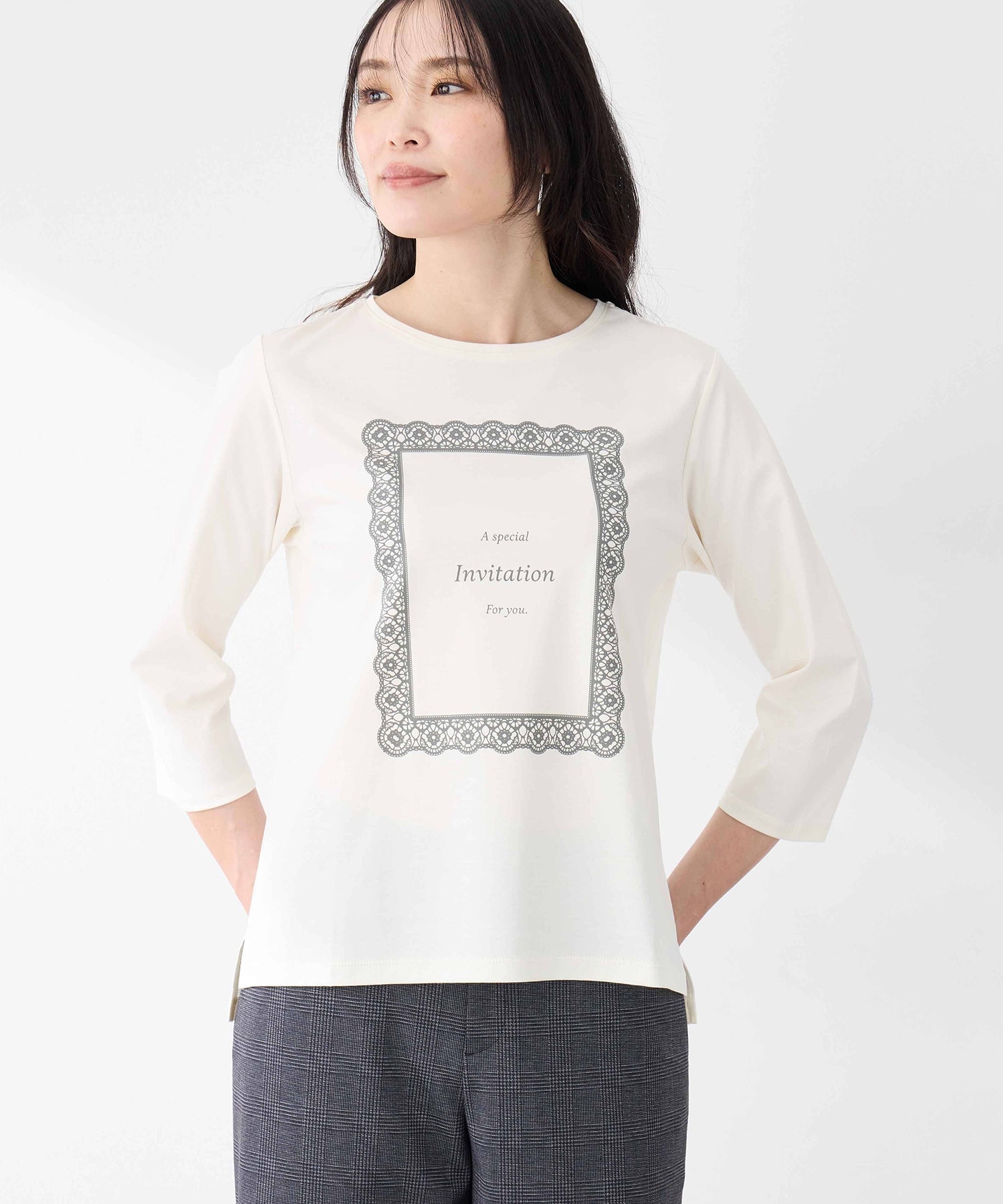 エーシーデザインバイアルファキュービック A/C DESIGN BY ALPHA CUBIC レースロゴTシャツ （オフホワイト） オフホワイト