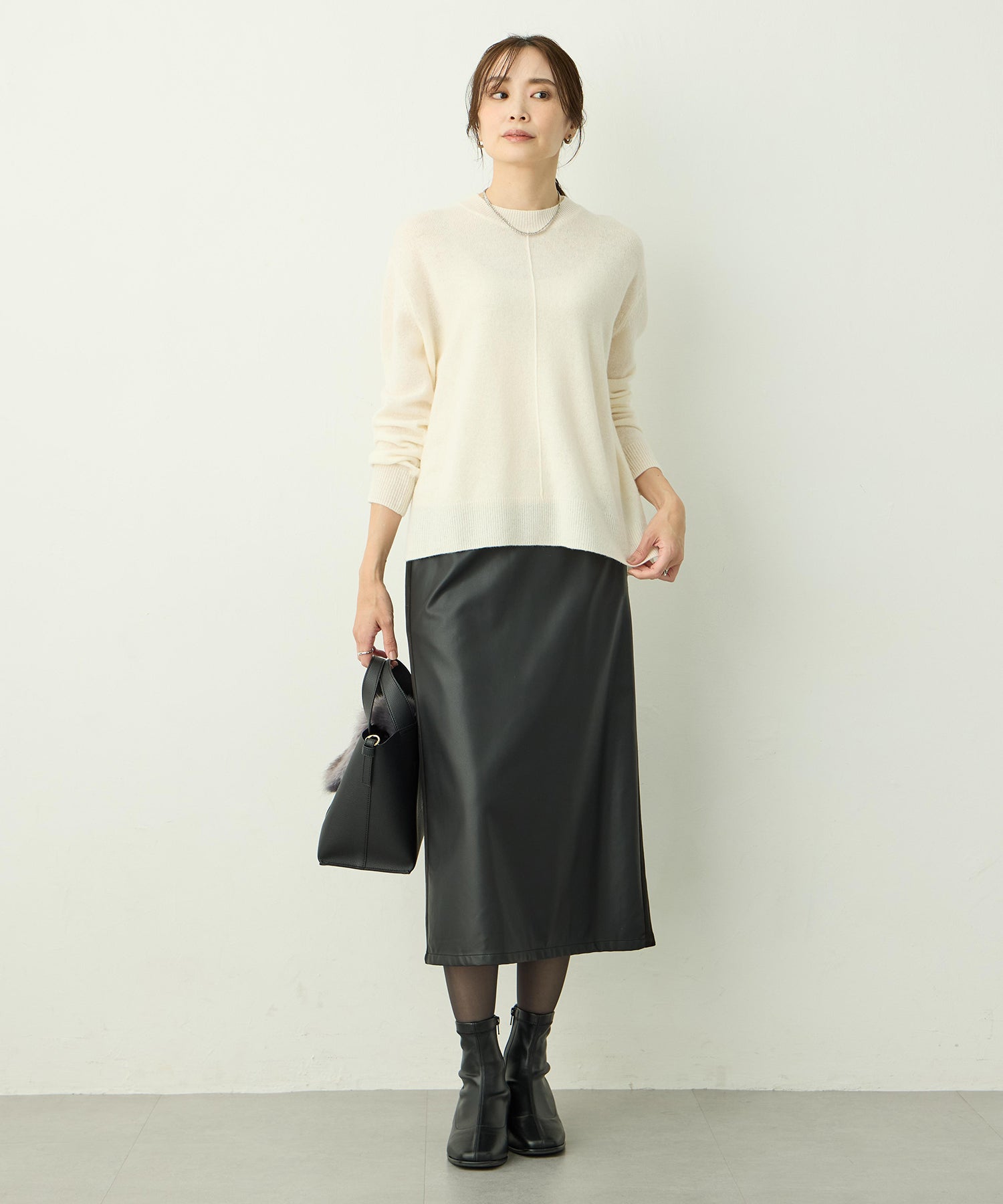 エーシーデザインバイアルファキュービック A/C DESIGN BY ALPHA CUBIC ウールカシミヤプルオーバー （オフホワイト） オフホワイト