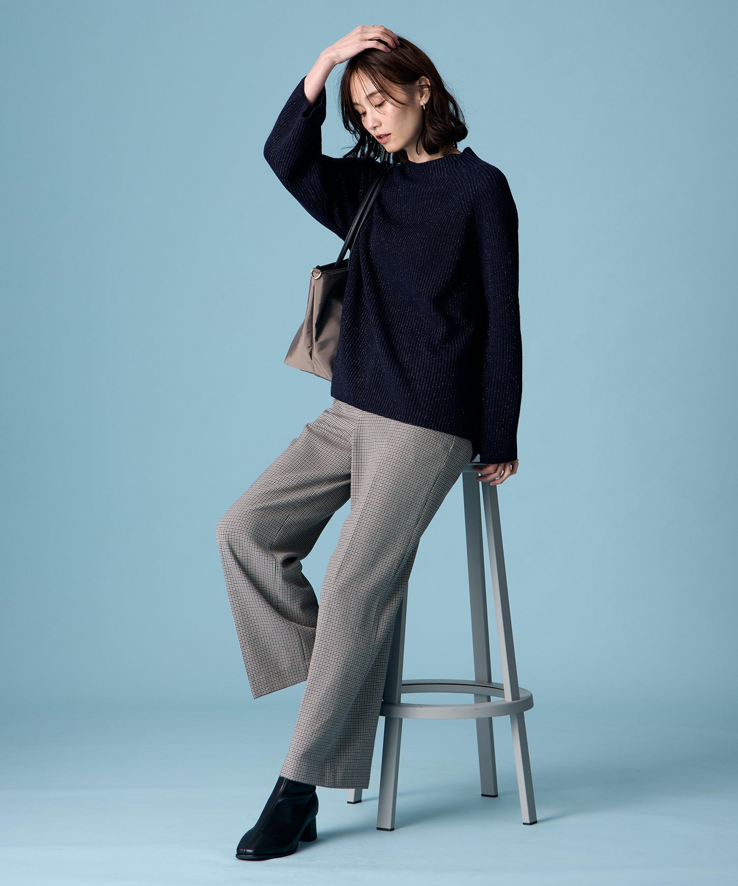 エーシーデザインバイアルファキュービック A/C DESIGN BY ALPHA CUBIC ラメニットプルオーバー （ネイビー） ネイビー