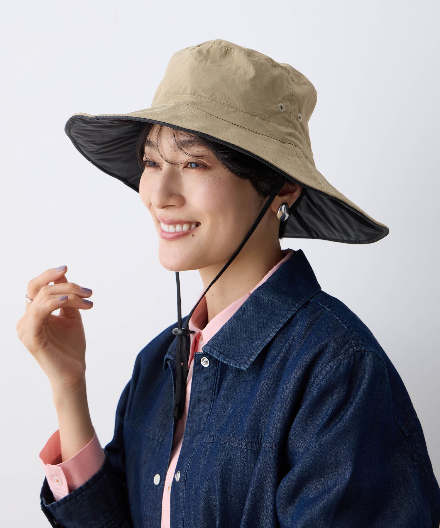 エーシーデザインバイアルファキュービック A/C DESIGN BY ALPHA CUBIC 【Wpc.】UVカット接触冷感つば広サファリハット【帽子 ハット つば部分 完全遮光100％＆完全UVカット100％生地 UPF50+ あご紐付き 調整可能 撥 （ブラック） ブラック