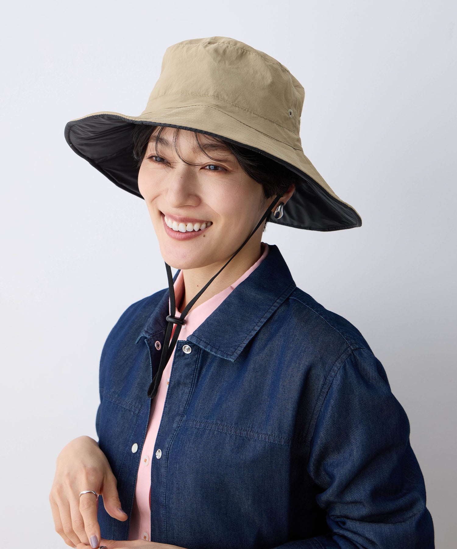 エーシーデザインバイアルファキュービック A/C DESIGN BY ALPHA CUBIC 【Wpc.】UVカット接触冷感つば広サファリハット【帽子 ハット つば部分 完全遮光100％＆完全UVカット100％生地 UPF50+ あご紐付き 調整可能 撥 （ブラック） ブラック