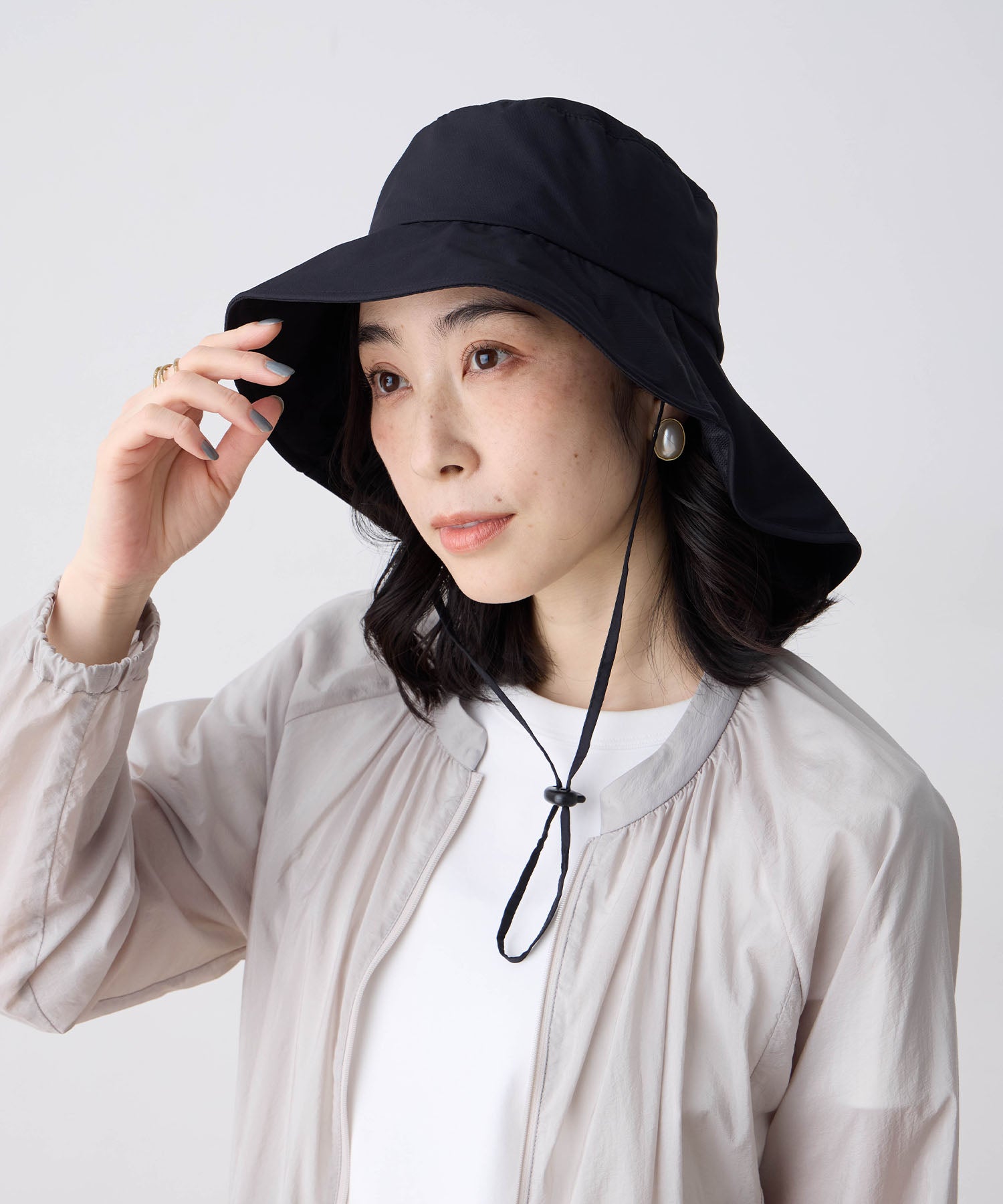 エーシーデザインバイアルファキュービック A/C DESIGN BY ALPHA CUBIC 【Wpc.】UVカット接触冷感コンパクトエアリーハット【超軽量55g 帽子 ハット つば部分 完全遮光100％＆完全UVカット100％生地 UPF50+ あご紐 （ブラック） ブラック