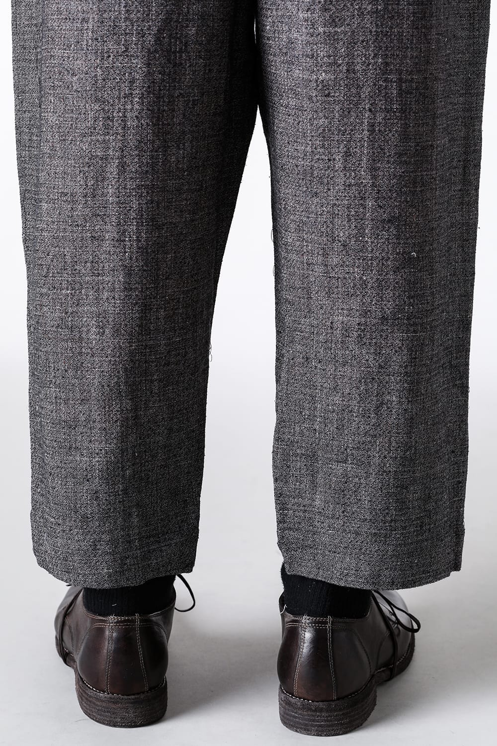 ア テンタティブ アトリエ A TENTATIVE ATELIER Ginsberg：Pleat Tailored Pants （Black Beige） Black Beige