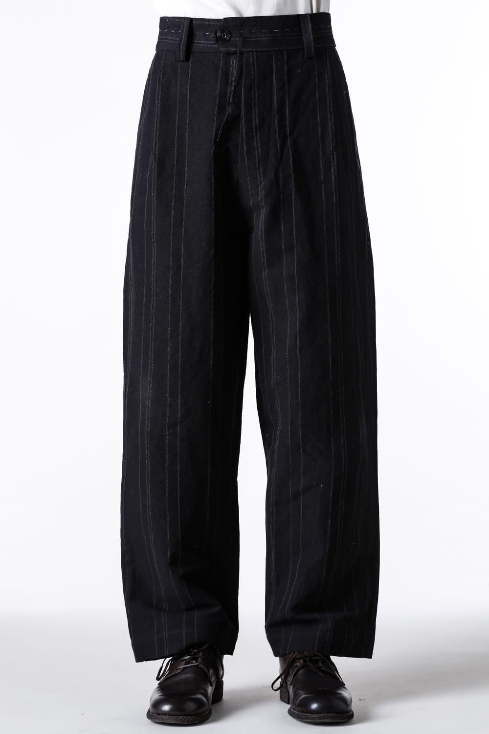 ア テンタティブ アトリエ A TENTATIVE ATELIER Gysin：Hand Stitches Stripes Buckle Pants （Black Stripe） Black Stripe