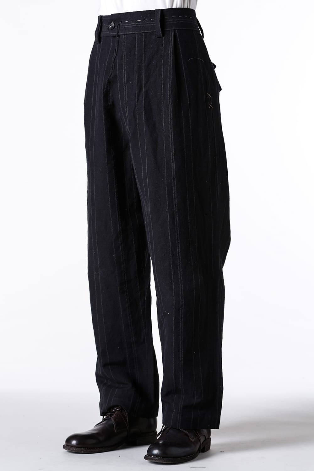 ア テンタティブ アトリエ A TENTATIVE ATELIER Gysin：Hand Stitches Stripes Buckle Pants （Black Stripe） Black Stripe