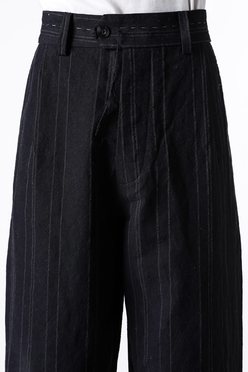ア テンタティブ アトリエ A TENTATIVE ATELIER Gysin：Hand Stitches Stripes Buckle Pants （Black Stripe） Black Stripe
