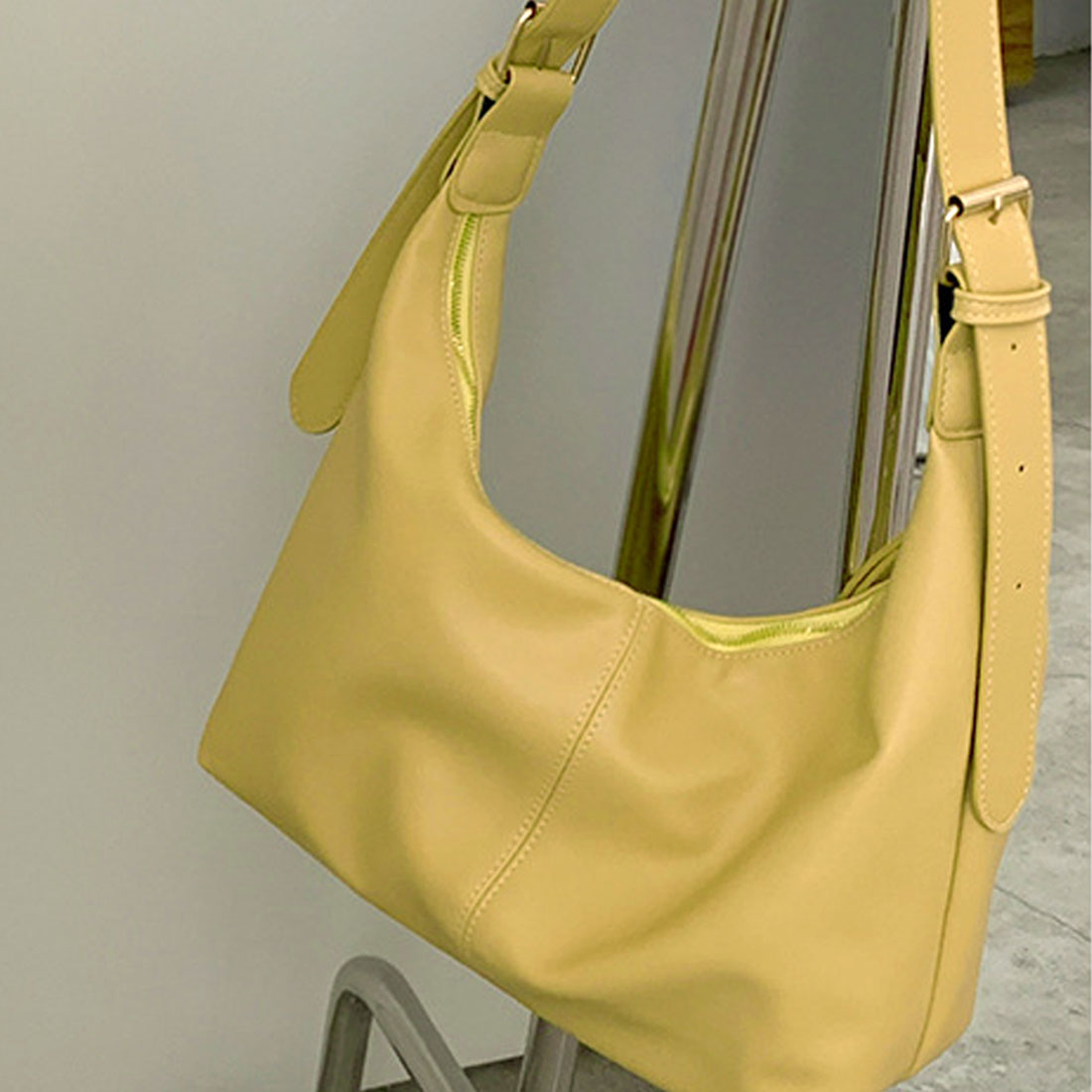 アミュレット Amulet ワンショルダーバッグ レディース 10代 20代 30代 韓国ファッション 韓国 キレイめ 大人 オフィスカジュアル シンプル 柔らか 使い回し