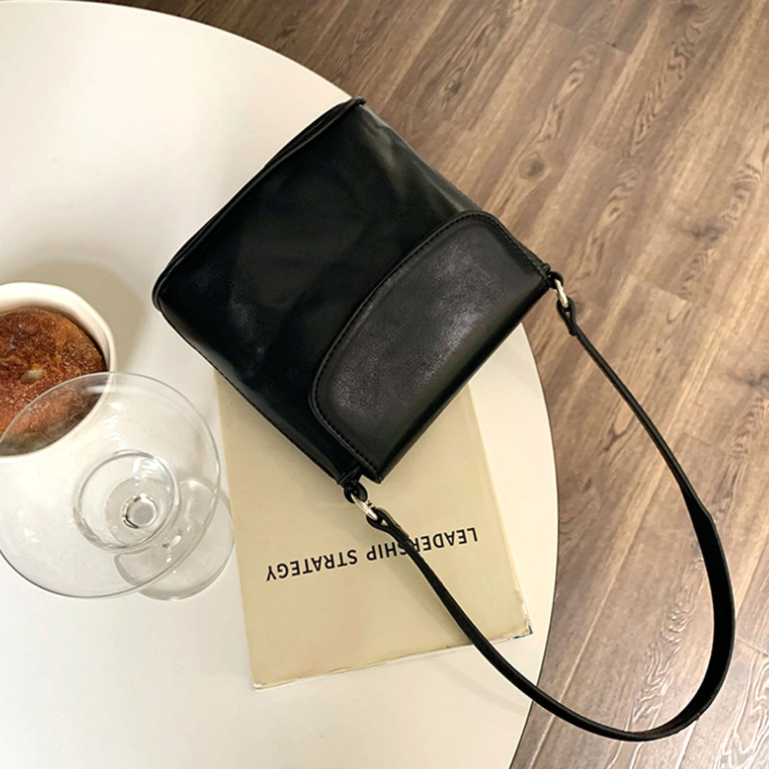 Amulet 2WAY Simple Mini Bag for Women, Shoulder Bag, Plain, for Teens, 20s, 30s, Korean Fashion, Korean, Cover, Simple, Compact, for Kids