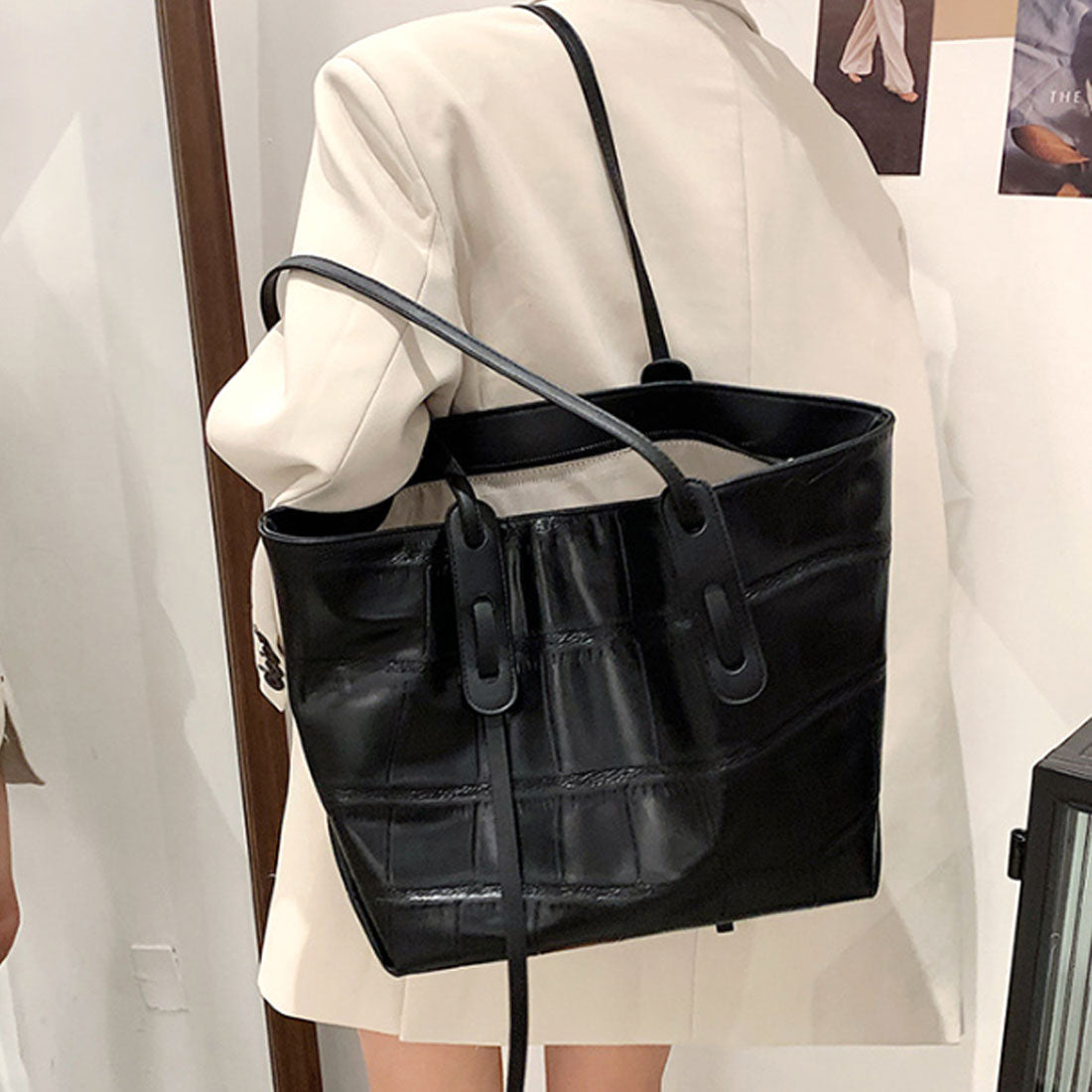 Amuret Amulet將大容量袋推回了女士手提袋20和30年代韓國時尚韓國辦公室休閒上下班