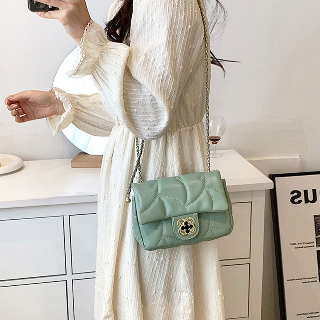 アミュレット Amulet キルティングショルダーバッグ レディース かばん 10代 20代 30代 韓国ファッション 可愛い パーティー コンパクト 金具デザイン