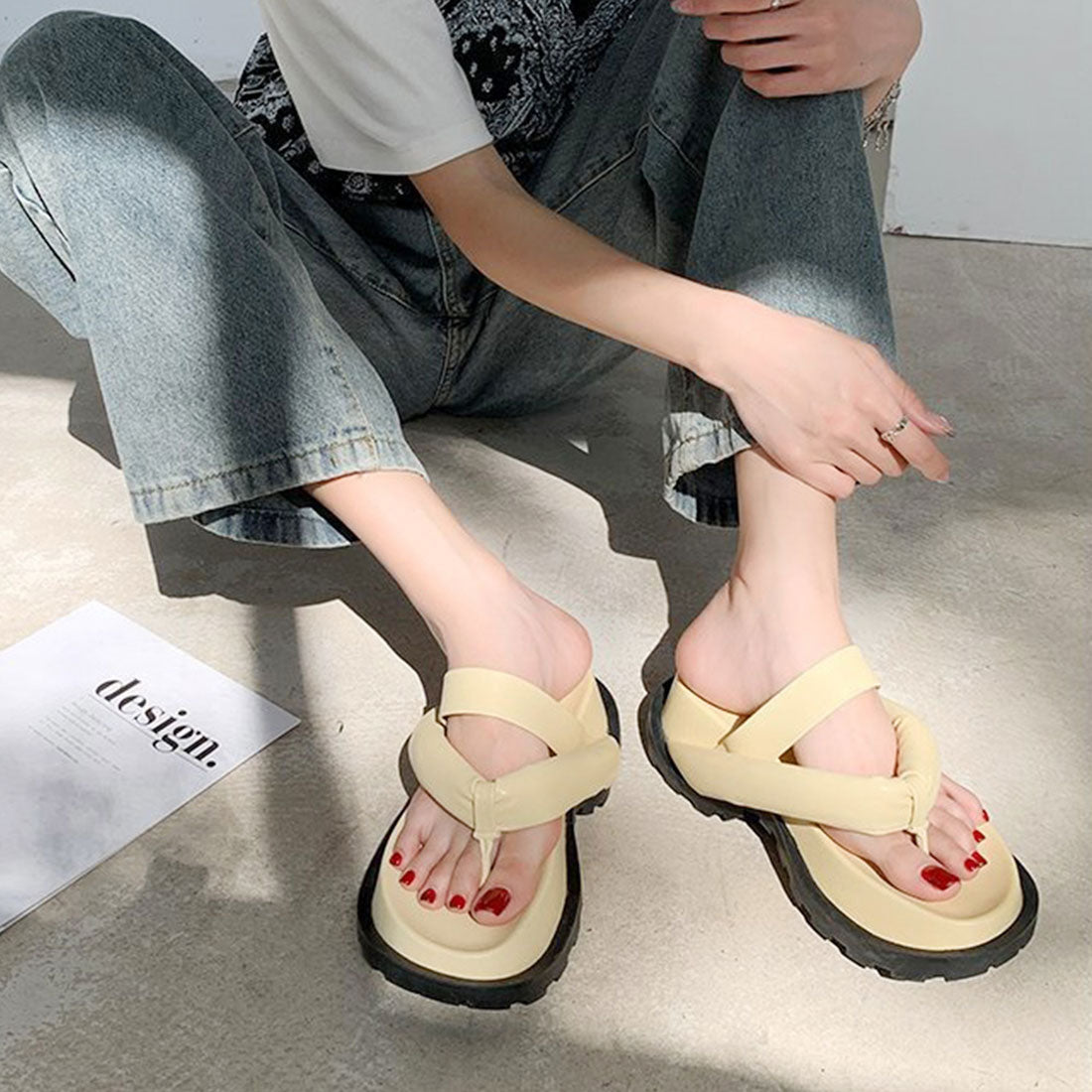 アミュレット Amulet 厚底トングサンダル 春 夏 秋 韓国ファッション 10代 20代 30代 レディース 疲れにくい アウトドア 黒 歩きやすい カジュアル ビーチ