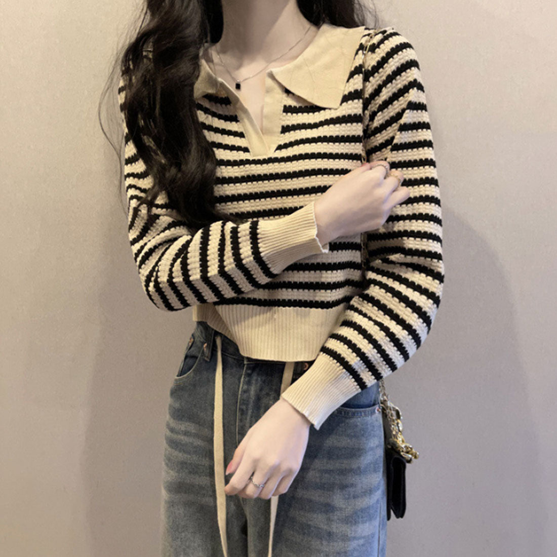 アミュレット Amulet ボーダーポロニット レディース 10代 20代 30代 韓国ファッション 春 秋 可愛い 女子会 カジュアル デート おしゃれ 白 黒 お出かけ 大人