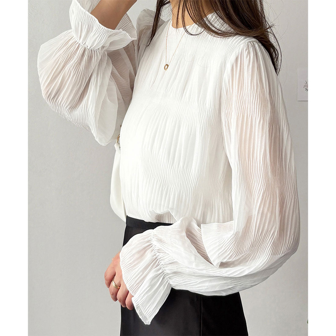 アミュレット Amulet ラウンドネックシアーシフォンブラウス レディース ブラウス 長袖 シアー 上品 おしゃれ カジュアル 春夏 トレンド 人気 トップス 定番 おすすめ （ホワイト） ホワイト