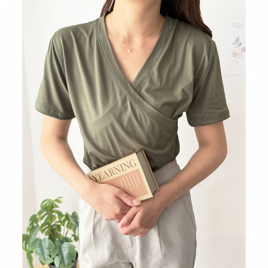 アミュレット Amulet クロスデザインVネックTシャツ ラフ デイリー シャツ カシュクール Tシャツ カジュアル 韓国 ファッション レディース 春夏 着回し 体型カバー （ホワイト） ホワイト