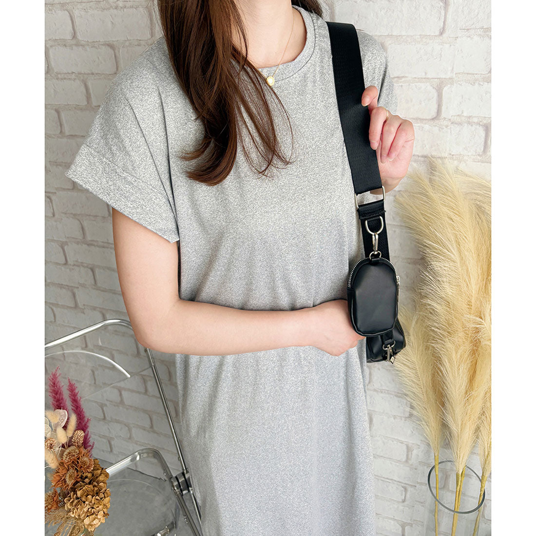 アミュレット Amulet 半袖ロングTシャツワンピース 夏トップス 半袖 デイリー ラフ マキシ シャツ 着回し オフィス カジュアル シンプル 体型カバー 軽やか スリット （ホワイト） ホワイト