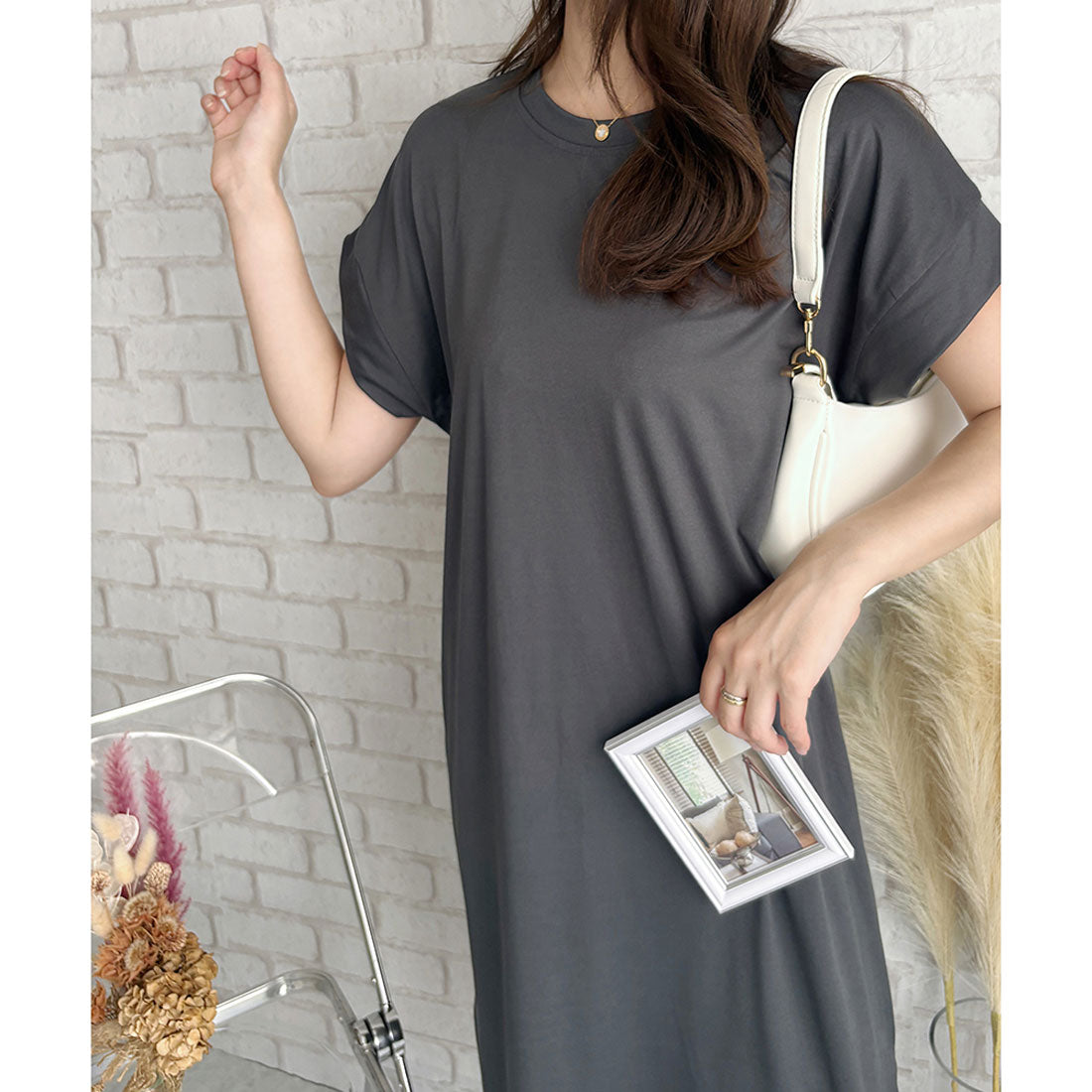 アミュレット Amulet 半袖ロングTシャツワンピース 夏トップス 半袖 デイリー ラフ マキシ シャツ 着回し オフィス カジュアル シンプル 体型カバー 軽やか スリット （ホワイト） ホワイト