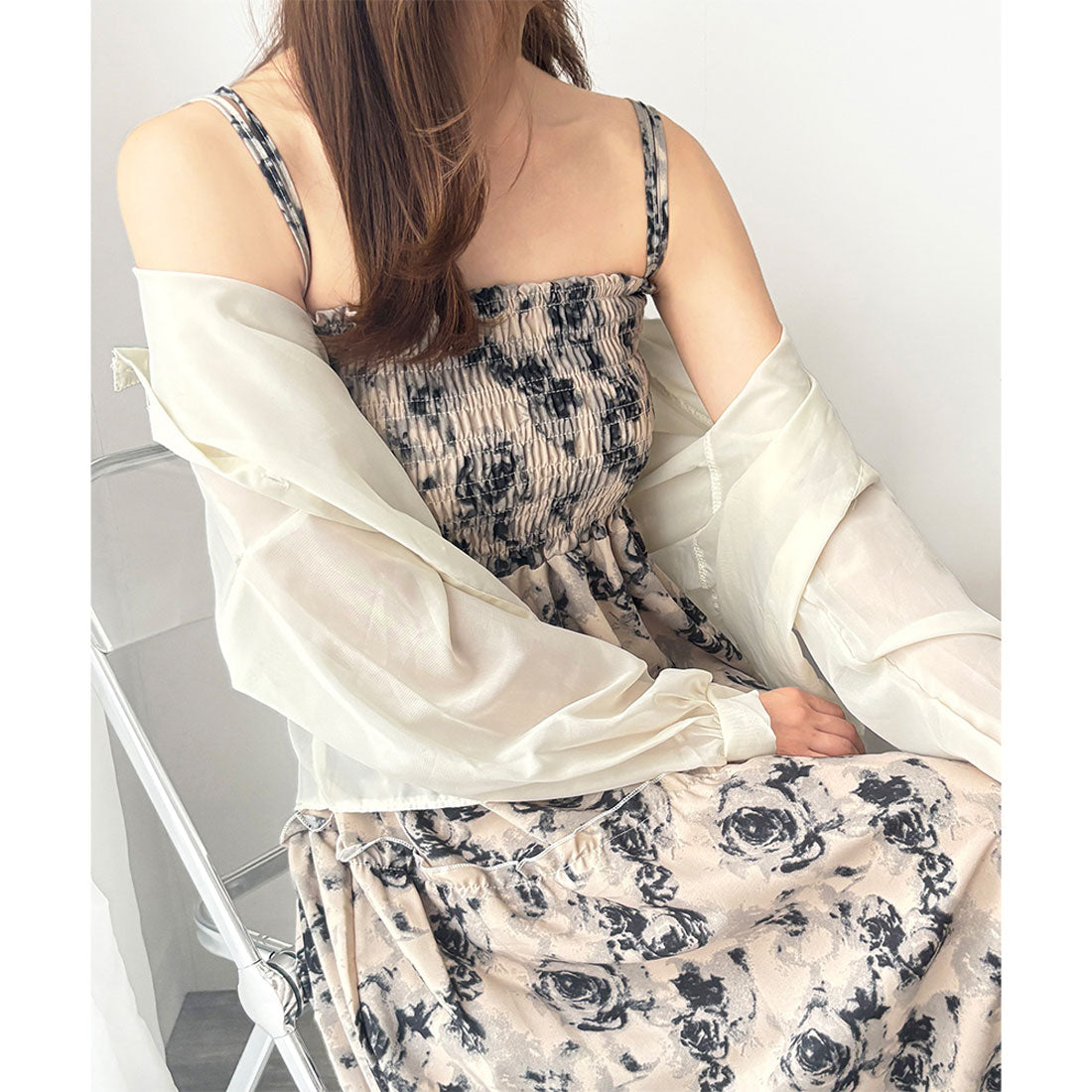 アミュレット Amulet 花柄シャーリングマキシワンピース レディース カジュアル ロング丈 ノースリーブ 春 夏 フラワー柄 フリル 上品 大人 かわいい 韓国 ゆったり （ブラック） ブラック