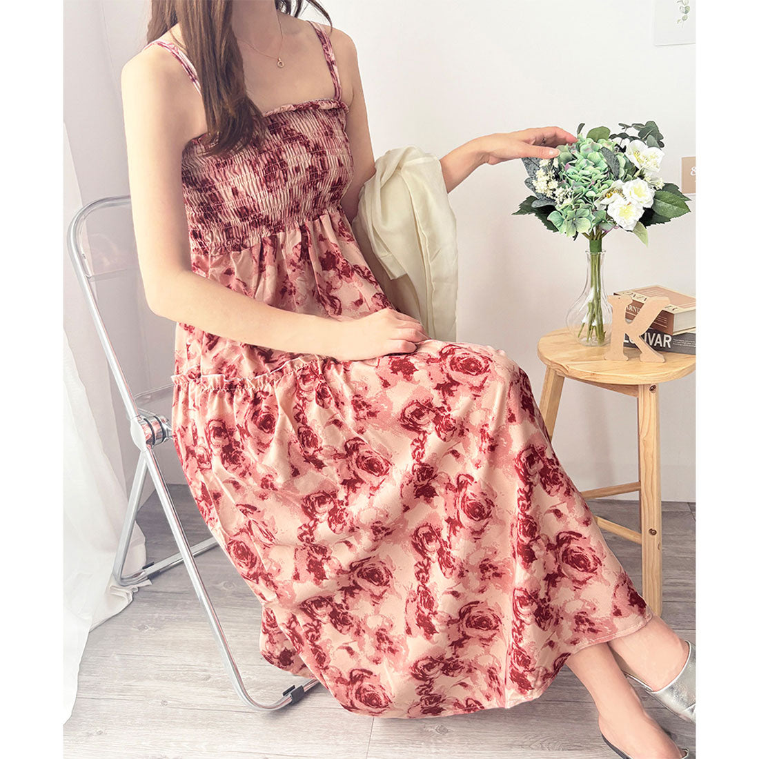 アミュレット Amulet 花柄シャーリングマキシワンピース レディース カジュアル ロング丈 ノースリーブ 春 夏 フラワー柄 フリル 上品 大人 かわいい 韓国 ゆったり （ブラック） ブラック