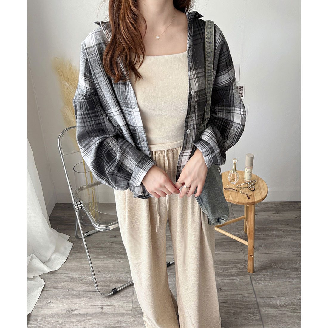 アミュレット Amulet カジュアルチェック柄シャツ レディース 長袖 羽織り 薄手 トップス ゆったり オーバーサイズ 韓国風 春秋 体型カバー 大人可愛い きれいめ （ブラック） ブラック