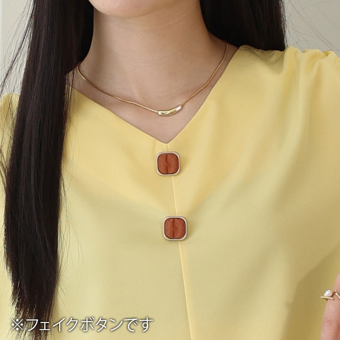 アミュレット Amulet フェイクボタンVネックブラウス レディース トップス 半袖 無地 シンプル ギャザー