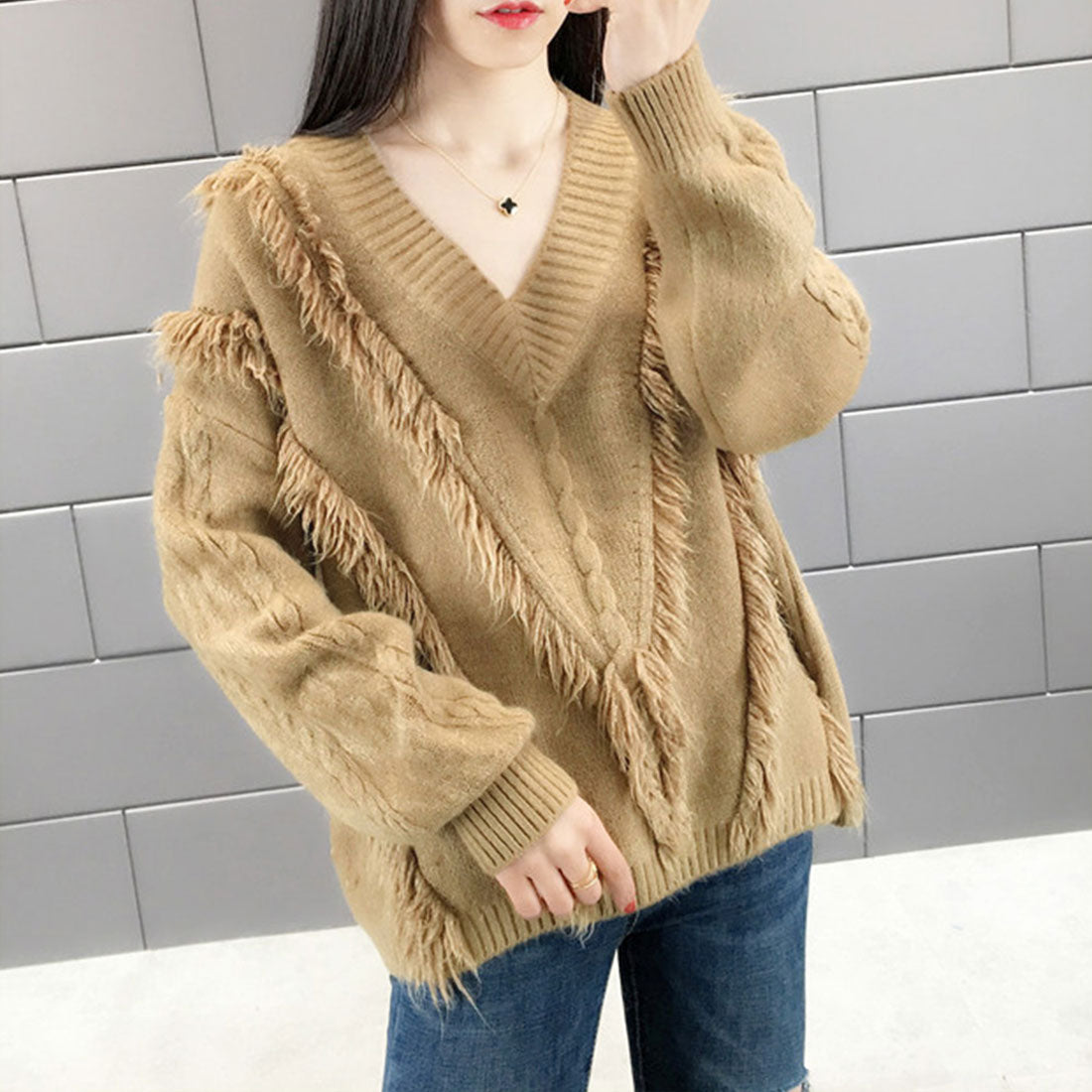 アミュレット Amulet フリンジVネックニット レディース セーター Vネック 無地 カジュアル ボリューム 着痩せ
