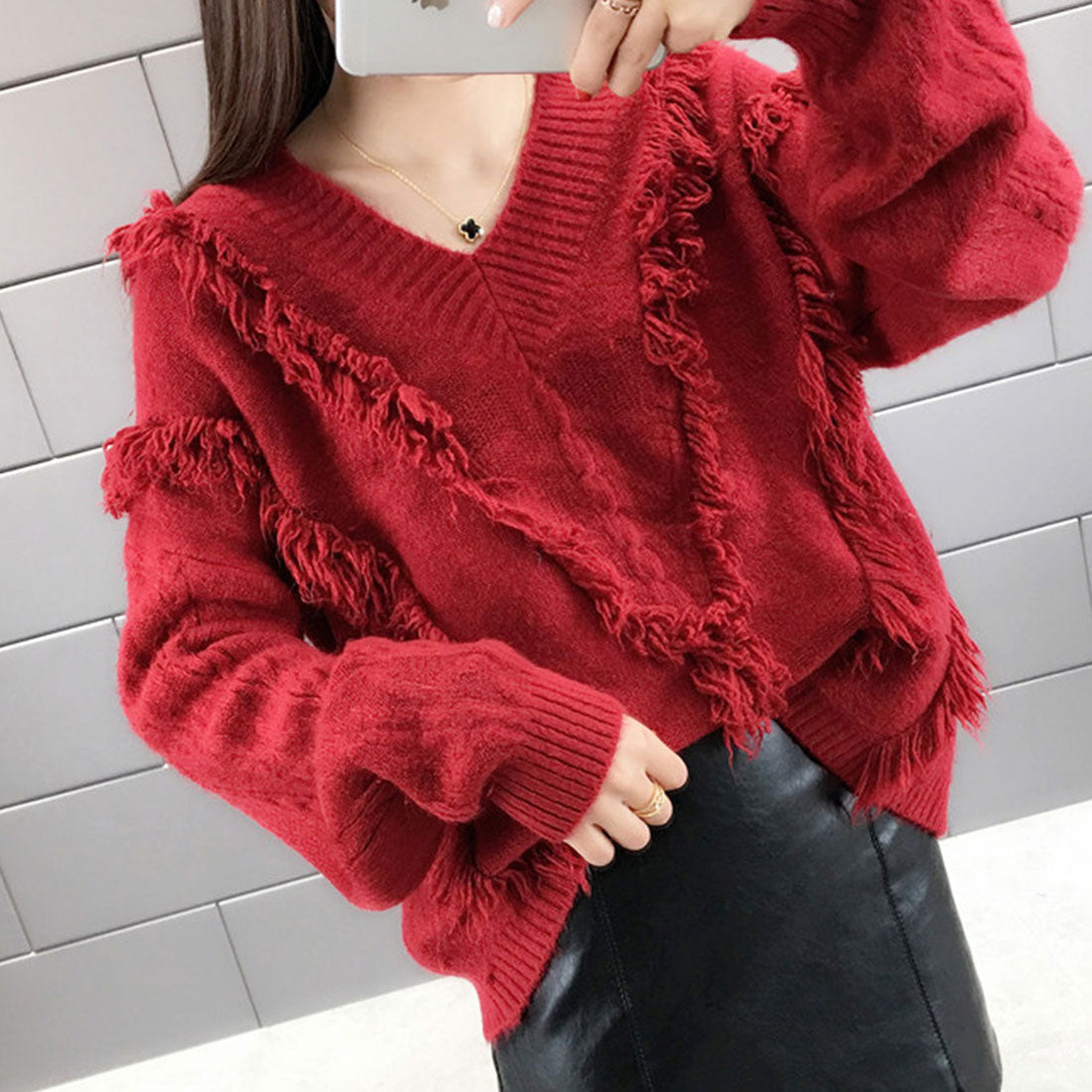 アミュレット Amulet フリンジVネックニット レディース セーター Vネック 無地 カジュアル ボリューム 着痩せ