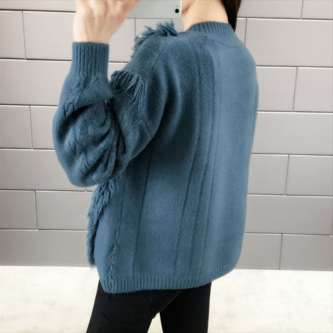 アミュレット Amulet フリンジVネックニット レディース セーター Vネック 無地 カジュアル ボリューム 着痩せ