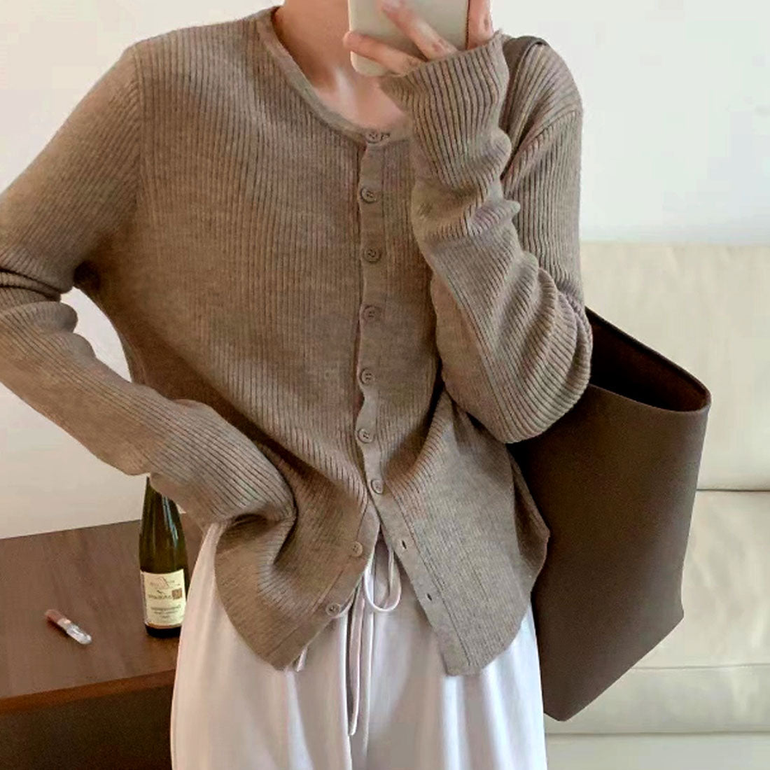 アミュレット Amulet リブニットカーディガン レディース トップス 長袖 秋服 冬服 10代 20代 30代 韓国ファッション 韓国 オフィスカジュアル 無地 着回し ラウンドネック （ベージュ） ベージュ