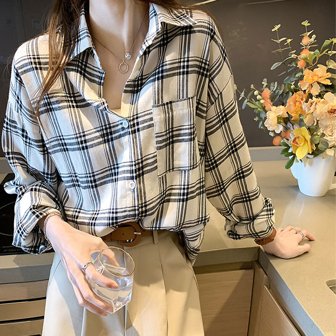 Amulet Checkered Oversized Shirt for Women, Tops, Long Sleeves, Autumn Clothes, Winter Clothes, Teens, 20s, 30s, Korean Fashion, Korea, Large Sizes, Casual, Classic, Mix and Match